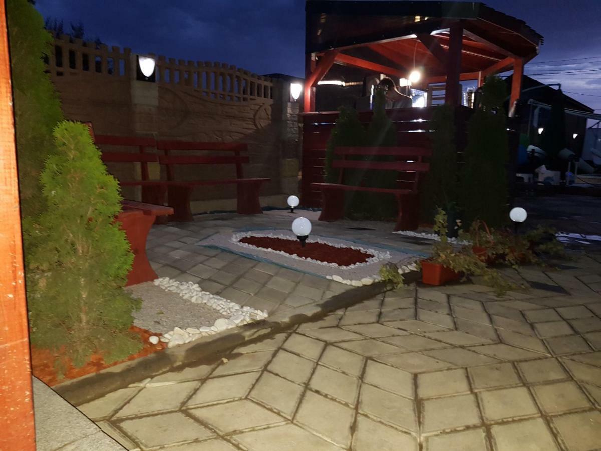 Cool Breeze - Mamaia Nord Hotell Năvodari Exteriör bild